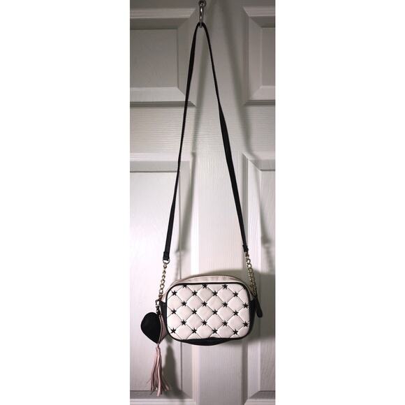 Luv Betsey Johnson Cross Body Purse Quilted 2 Sects Heart Tassel Bag Charm 6x7 - Picture 5 of 13